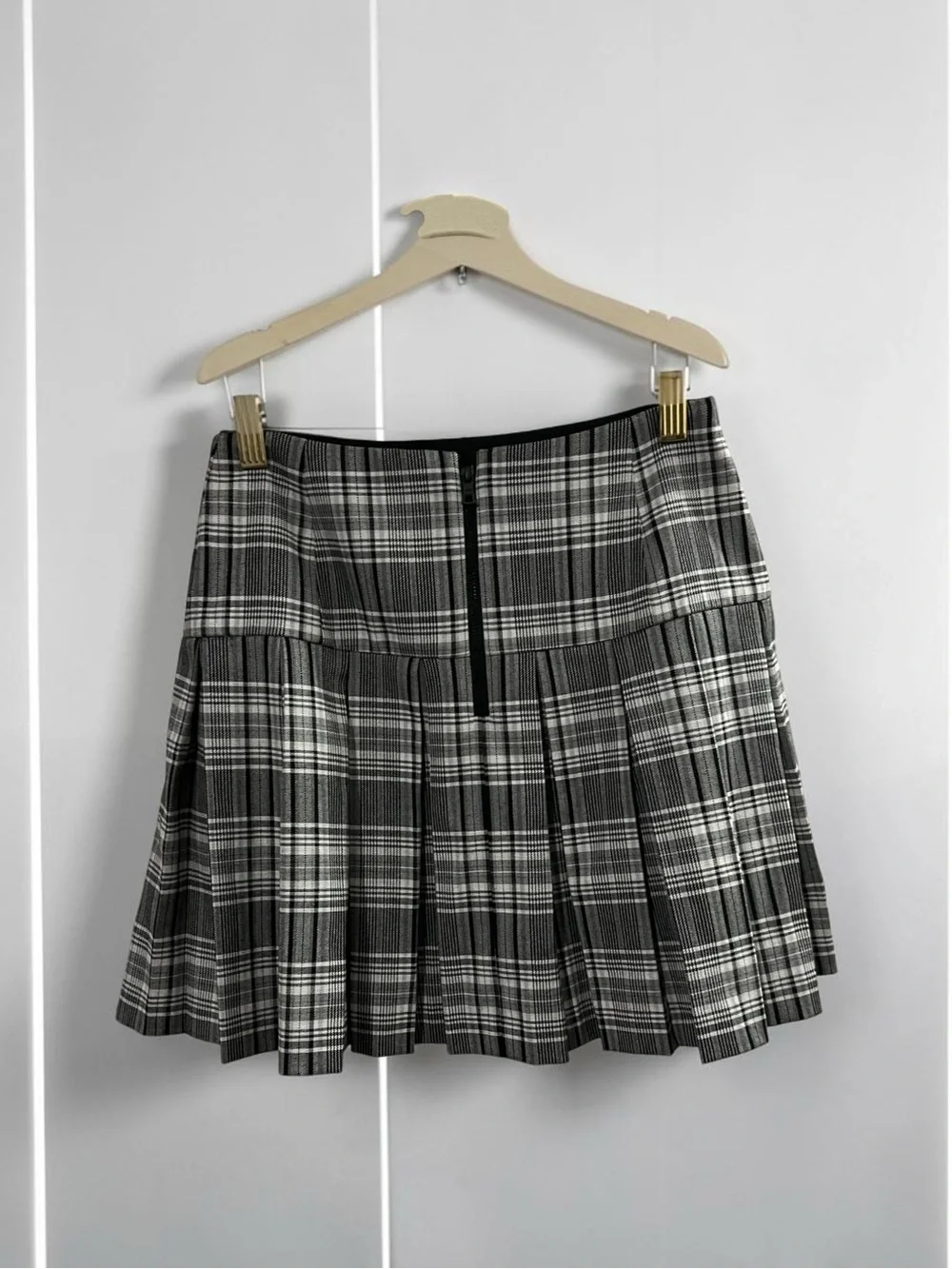 Alice + Olivia Gray Plaid A-Line Mini Skirt - Picture 3 of 5